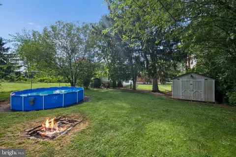 Exterior - 902 Young Pl, Frederick, MD 21702 photo 3 of 3