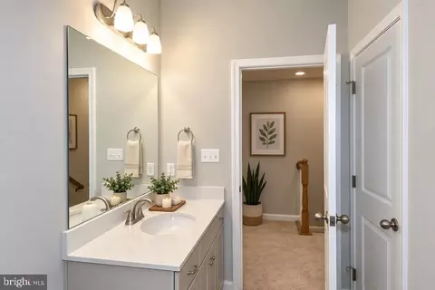 Entry Way - 402 Matlock Ln, Frederick, MD 21701 photo 14 of 15