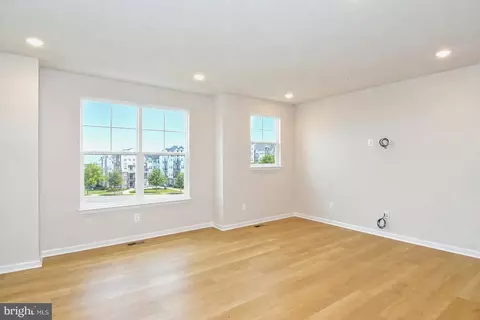 Living - 402 Matlock Ln, Frederick, MD 21701 photo 3 of 3