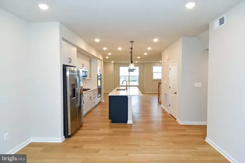 Entry Way - 402 Matlock Ln, Frederick, MD 21701 photo 6 of 15