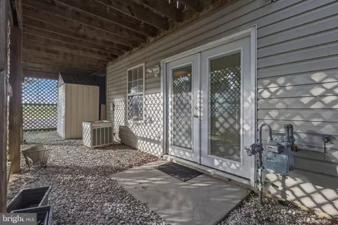 Exterior - 900 Turning Point Ct, Frederick, MD 21701 photo 6 of 6