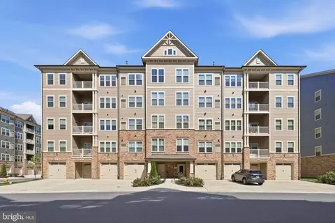 3510 Starlight St #401, Frederick, MD 21704