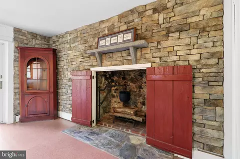 Entry Way - 11801 Warner Rd, Keymar, MD 21757 photo 2 of 8