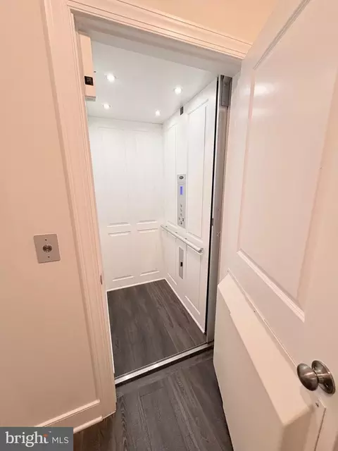 Entry Way - 7135 Delegate Pl, Frederick, MD 21703 photo 5 of 6