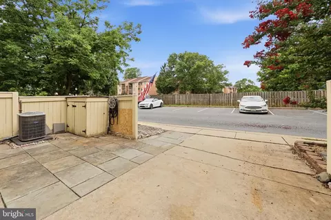Exterior - 125 Heathfield Dr, Frederick, MD 21702 photo 7 of 14
