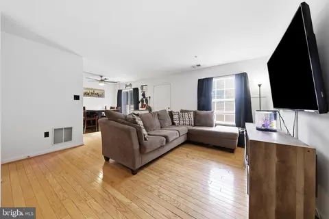 Living - 125 Heathfield Dr, Frederick, MD 21702 photo 1 of 1