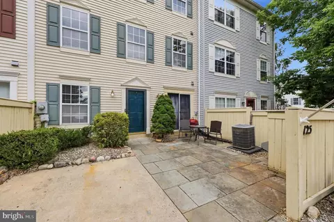Exterior - 125 Heathfield Dr, Frederick, MD 21702 photo 6 of 14