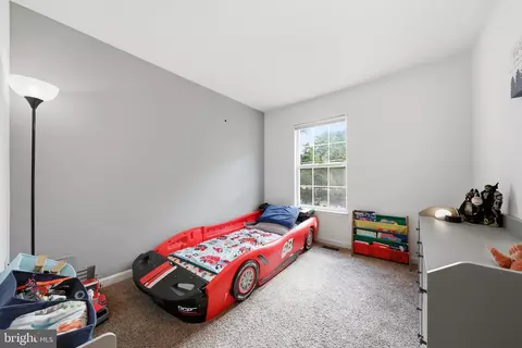 Bedroom - 125 Heathfield Dr, Frederick, MD 21702 photo 1 of 7