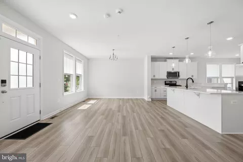 Entry Way - 1701 Evansberry Dr, Frederick, MD 21701 photo 5 of 31