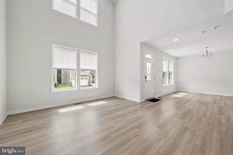 Living - 1701 Evansberry Dr, Frederick, MD 21701 photo 3 of 4
