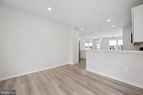 Living - 1701 Evansberry Dr, Frederick, MD 21701 photo 4 of 4