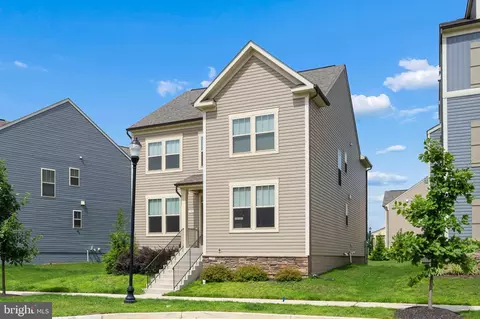 Exterior - 1701 Evansberry Dr, Frederick, MD 21701 photo 5 of 5
