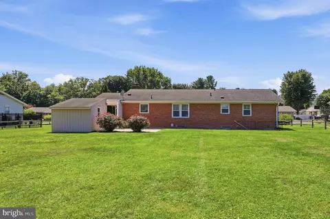 Exterior - 7913 Juniper Dr, Frederick, MD 21702 photo 4 of 10