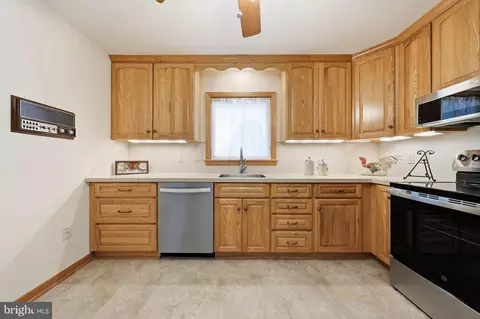 Kitchen - 7913 Juniper Dr, Frederick, MD 21702 photo 2 of 2