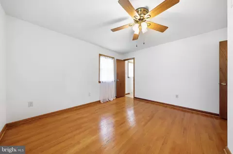 Bedroom - 7913 Juniper Dr, Frederick, MD 21702 photo 2 of 7