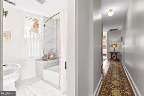 Entry Way - 241 E Church St, Frederick, MD 21701 photo 8 of 10