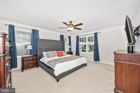 Bedroom - 5613 Zoe Ln, Frederick, MD 21704 photo 2 of 5