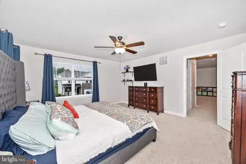 Bedroom - 5613 Zoe Ln, Frederick, MD 21704 photo 3 of 5