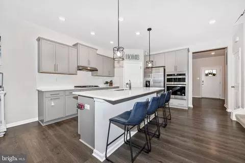 Kitchen - 5613 Zoe Ln, Frederick, MD 21704 photo 3 of 4