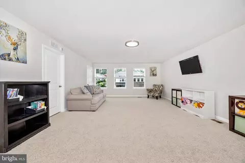 Entry Way - 5613 Zoe Ln, Frederick, MD 21704 photo 5 of 6