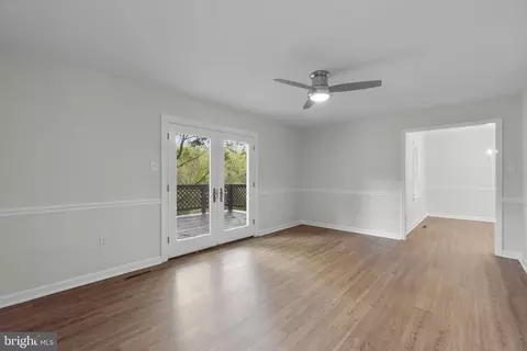 Living - 7 Eastern Cir, Middletown, MD 21769 photo 1 of 2