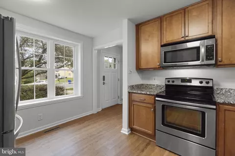 Entry Way - 7 Eastern Cir, Middletown, MD 21769 photo 2 of 3
