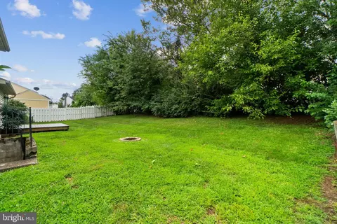 Exterior - 1312 Hillcrest Dr, Frederick, MD 21703 photo 5 of 6