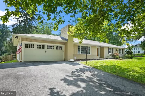 Exterior - 6313 Jefferson Blvd, Frederick, MD 21703 photo 6 of 12