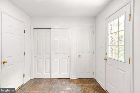 Entry Way - 6313 Jefferson Blvd, Frederick, MD 21703 photo 4 of 6