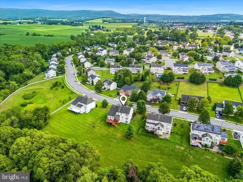 View/Area - 8 N Pointe Ter, Middletown, MD 21769 photo 2 of 3