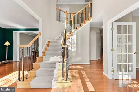 Entry Way - 8 N Pointe Ter, Middletown, MD 21769 photo 2 of 14
