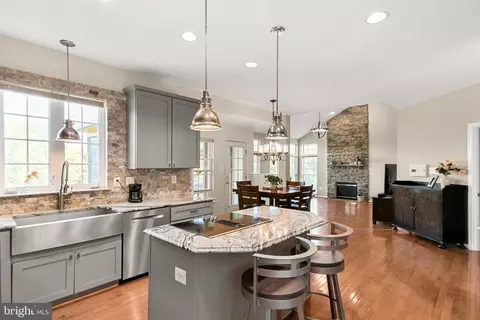 Kitchen - 8 N Pointe Ter, Middletown, MD 21769 photo 1 of 8