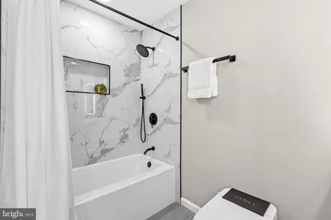 Bath - 1425 Grouse Ct, Frederick, MD 21703 photo 7 of 7