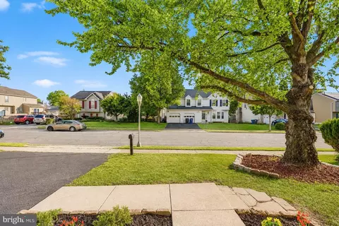 Exterior - 1425 Grouse Ct, Frederick, MD 21703 photo 3 of 4