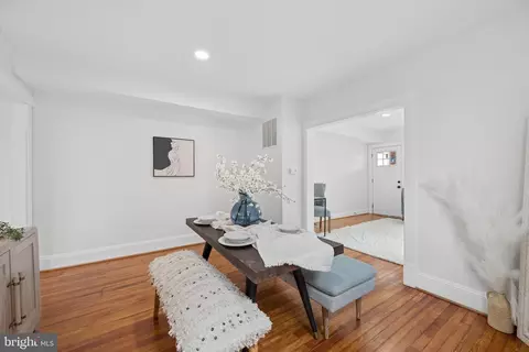 Entry Way - 543 E Church St, Frederick, MD 21701 photo 3 of 11