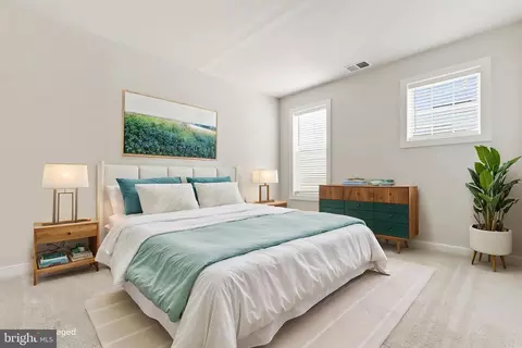 Bedroom - 8776 Walnut Bottom Ln, Frederick, MD 21701 photo 3 of 10