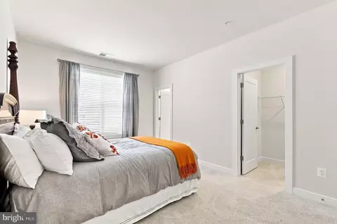 Bedroom - 8776 Walnut Bottom Ln, Frederick, MD 21701 photo 5 of 10