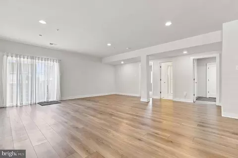 Living - 8776 Walnut Bottom Ln, Frederick, MD 21701 photo 7 of 7