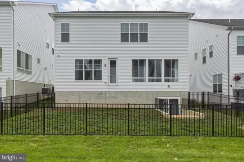 Exterior - 8776 Walnut Bottom Ln, Frederick, MD 21701 photo 4 of 7