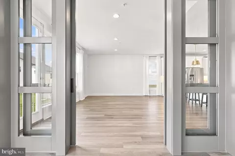 Entry Way - 8776 Walnut Bottom Ln, Frederick, MD 21701 photo 7 of 17