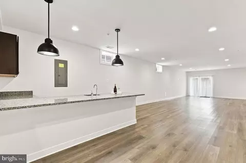 Living - 8776 Walnut Bottom Ln, Frederick, MD 21701 photo 5 of 7