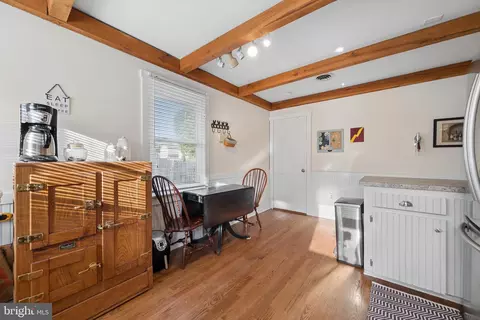 Entry Way - 903 E C St E, Brunswick, MD 21716 photo 4 of 6