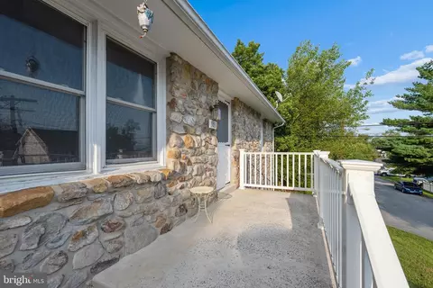 Exterior - 903 E C St E, Brunswick, MD 21716 photo 2 of 18