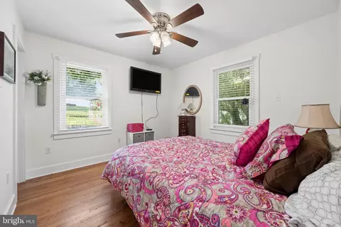 Bedroom - 903 E C St E, Brunswick, MD 21716 photo 1 of 8