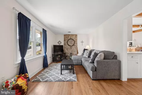 Living - 903 E C St E, Brunswick, MD 21716 photo 1 of 1