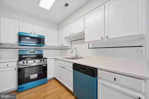 Kitchen - 111 Boxgrove Way, Frederick, MD 21702 photo 2 of 3