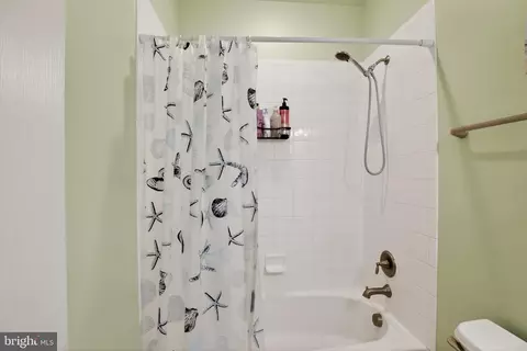 Bath - 9045 Mcpherson St, Frederick, MD 21704 photo 3 of 4