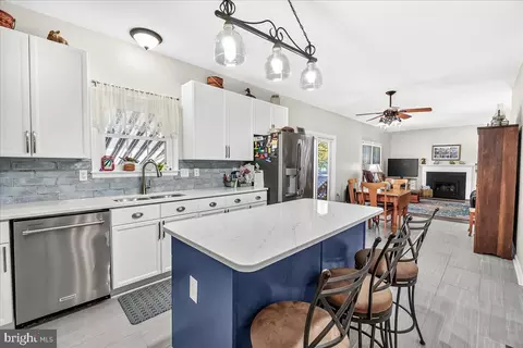 Kitchen - 101 Crosstimber Way, Frederick, MD 21702 photo 2 of 3