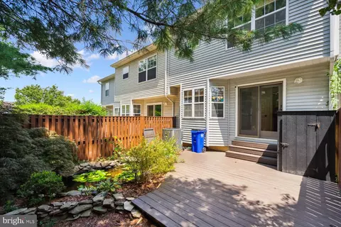 Exterior - 9205 Ridgefield Cir, Frederick, MD 21701 photo 2 of 4