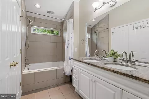 Bath - 2089 Buell Dr, Frederick, MD 21702 photo 2 of 4